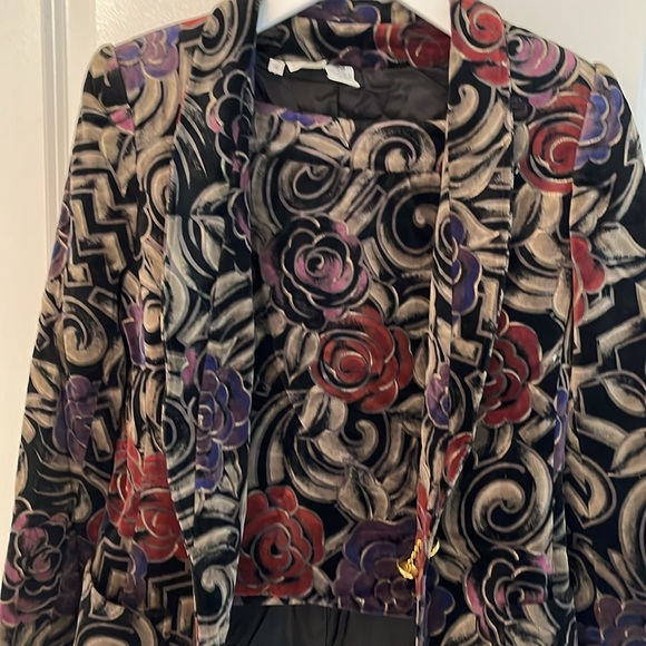 Ungaro Womens Velvet Floral 2 Piece Skirt - Picture 6 of 7